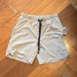 Fabletics Men's Athletic Shorts in Light Gray lined